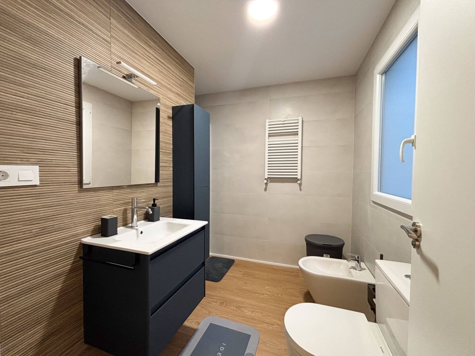 3 bedroom Flat for rent in Valencia city - € 2,300 (Ref: 9629998)