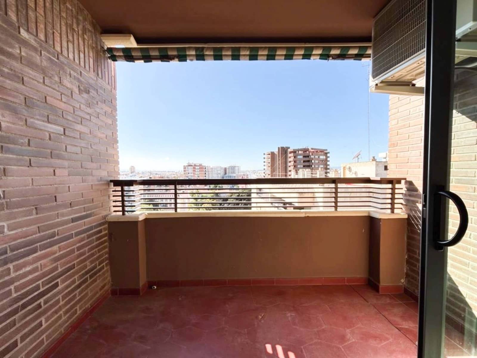 4 sypialnia Mieszkanie na sprzedaż w Miasto Walencja z garażem - 840 000 € (Ref: 9648170)