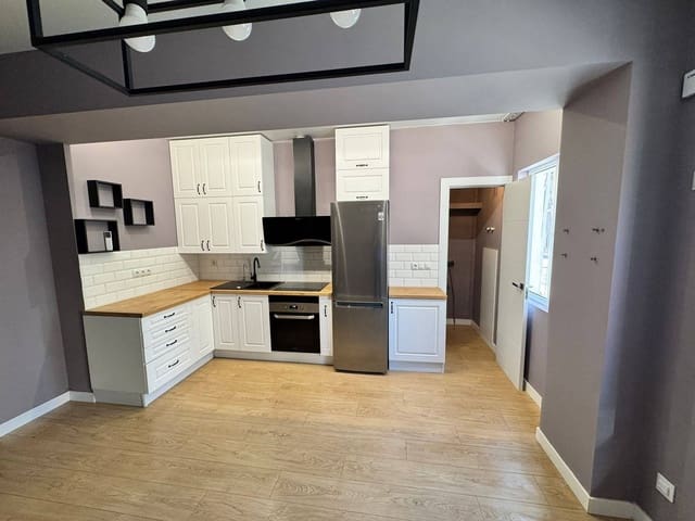 3 sovrum Lägenhet till salu i Ciutat Fallera, Valencia stad - 205 000 € (Ref: 9652026)