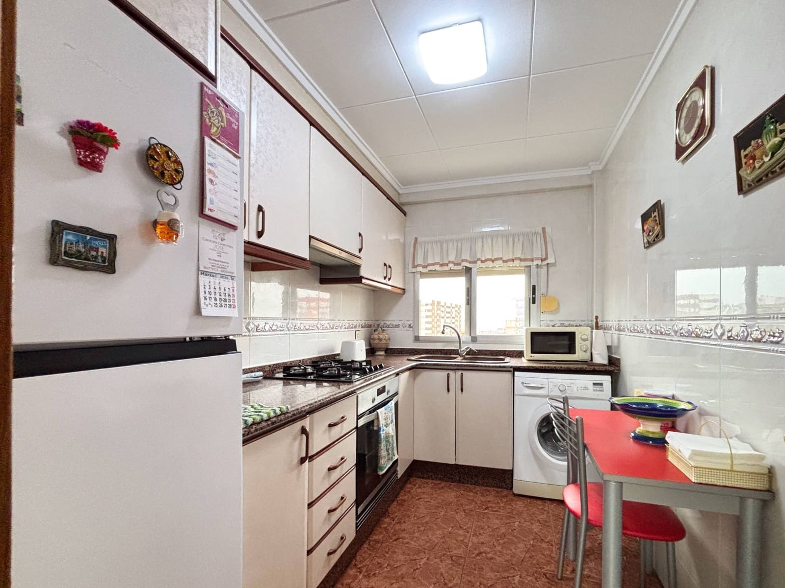 3 slaapkamer Flat te koop in Valencia stad - € 270.000 (Ref: 9656128)