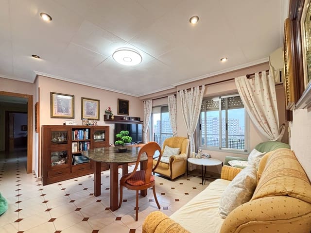 3 slaapkamer Flat te koop in Valencia stad - € 270.000 (Ref: 9656128)