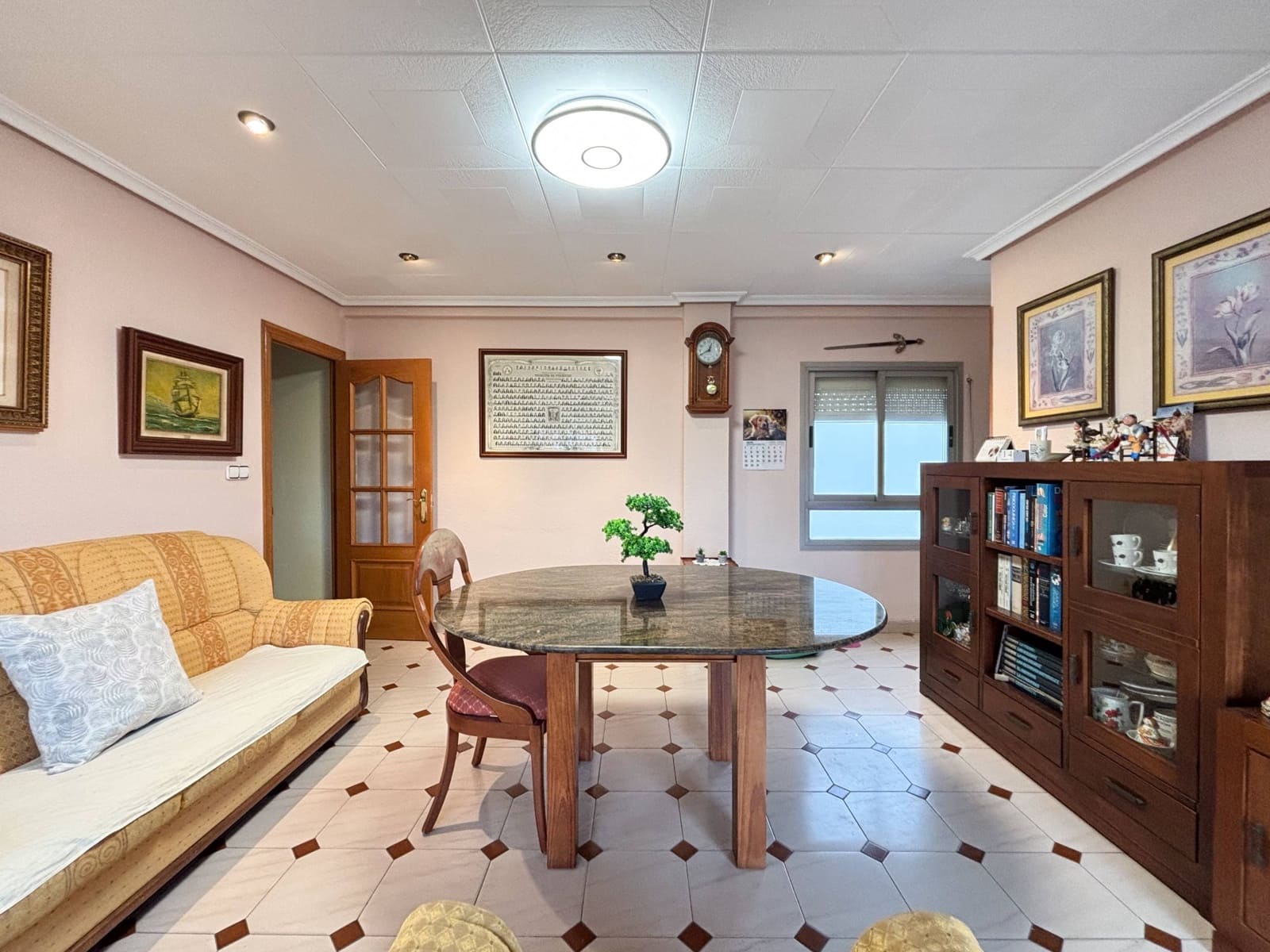 3 slaapkamer Flat te koop in Valencia stad - € 270.000 (Ref: 9656128)