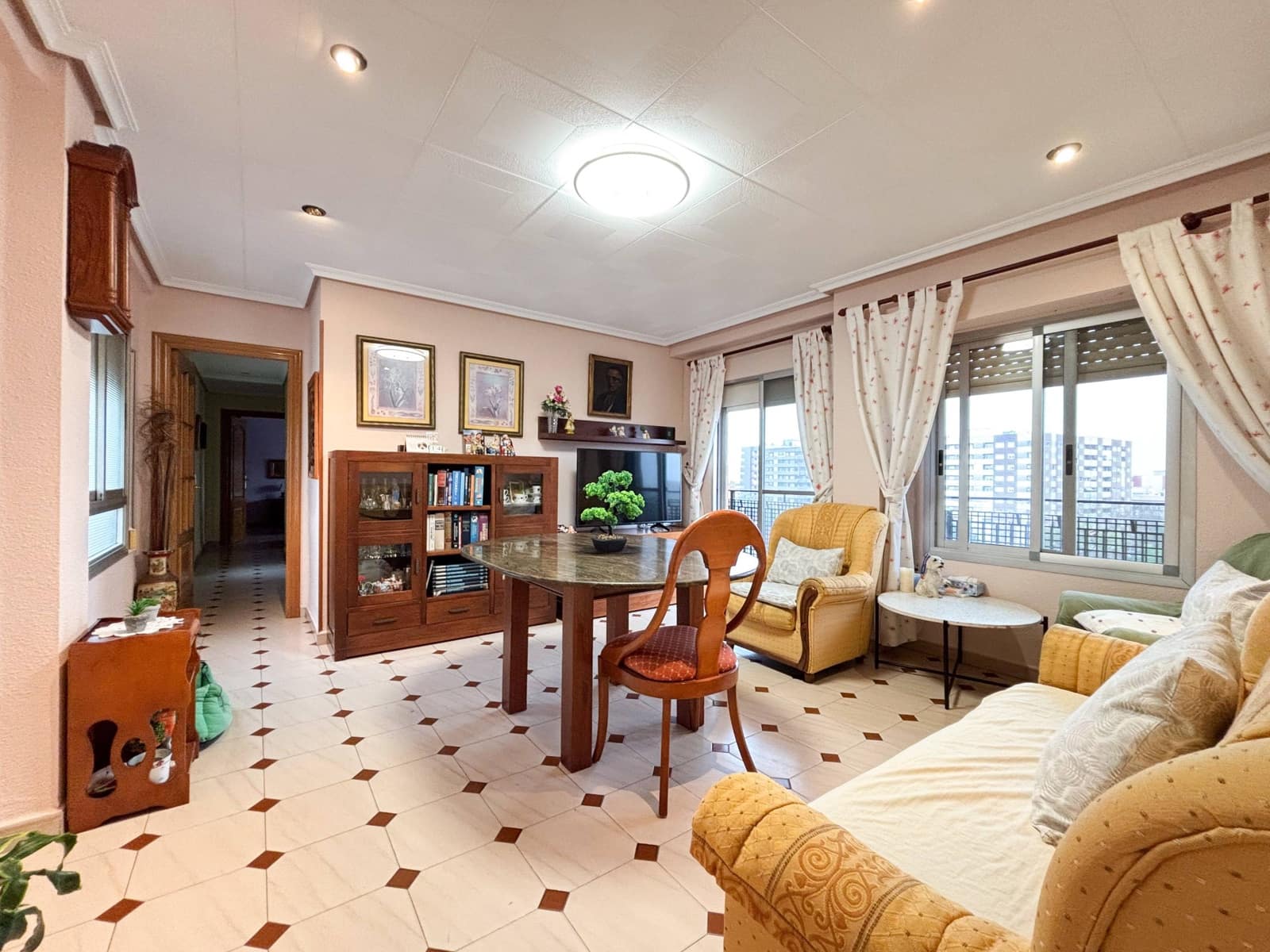 3 slaapkamer Flat te koop in Valencia stad - € 270.000 (Ref: 9656128)