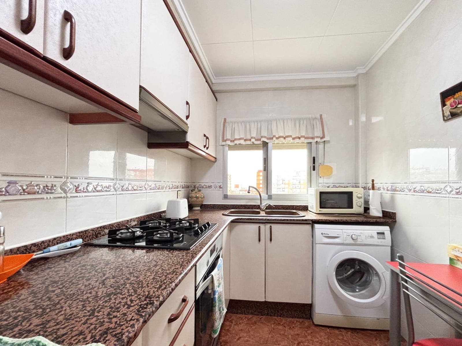 3 slaapkamer Flat te koop in Valencia stad - € 270.000 (Ref: 9656128)