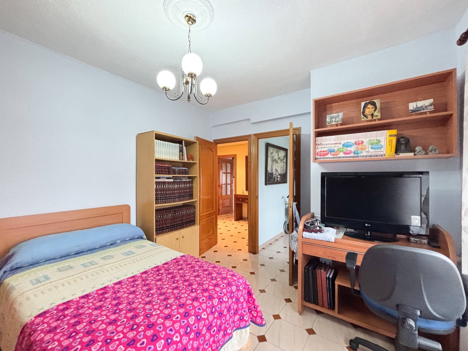 3 slaapkamer Flat te koop in Valencia stad - € 270.000 (Ref: 9656128)