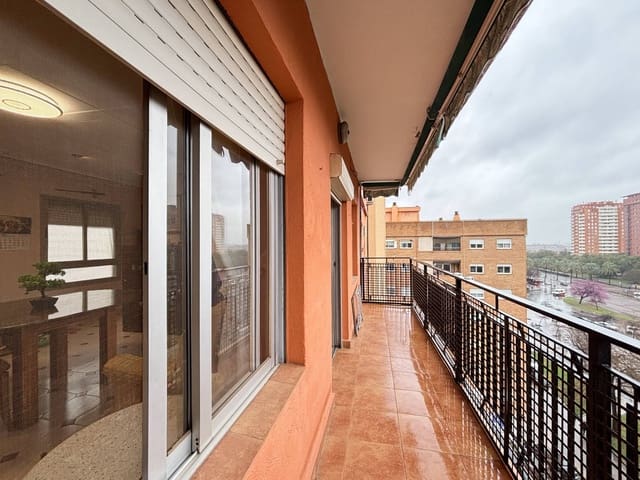 3 slaapkamer Flat te koop in Valencia stad - € 270.000 (Ref: 9656128)