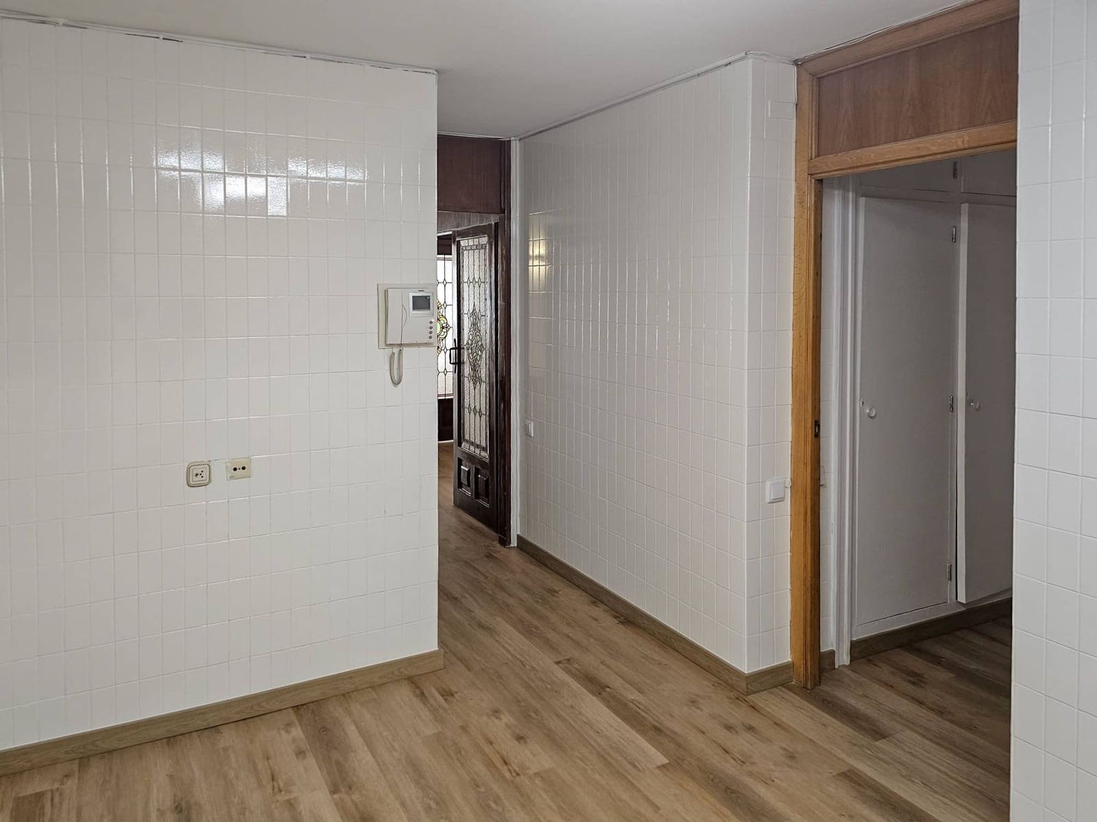 5 soveværelse Lejlighed til leje i Valencia by - € 2.800 (Ref: 9656129)