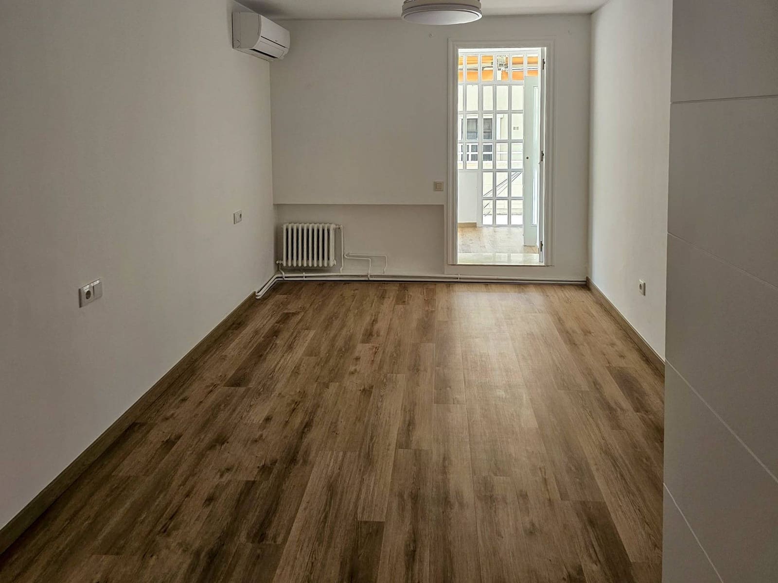 5 soveværelse Lejlighed til leje i Valencia by - € 2.800 (Ref: 9656129)