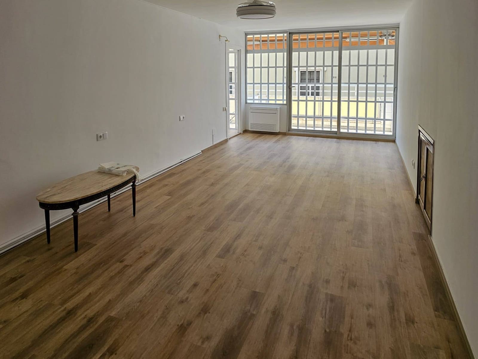 5 soveværelse Lejlighed til leje i Valencia by - € 2.800 (Ref: 9656129)