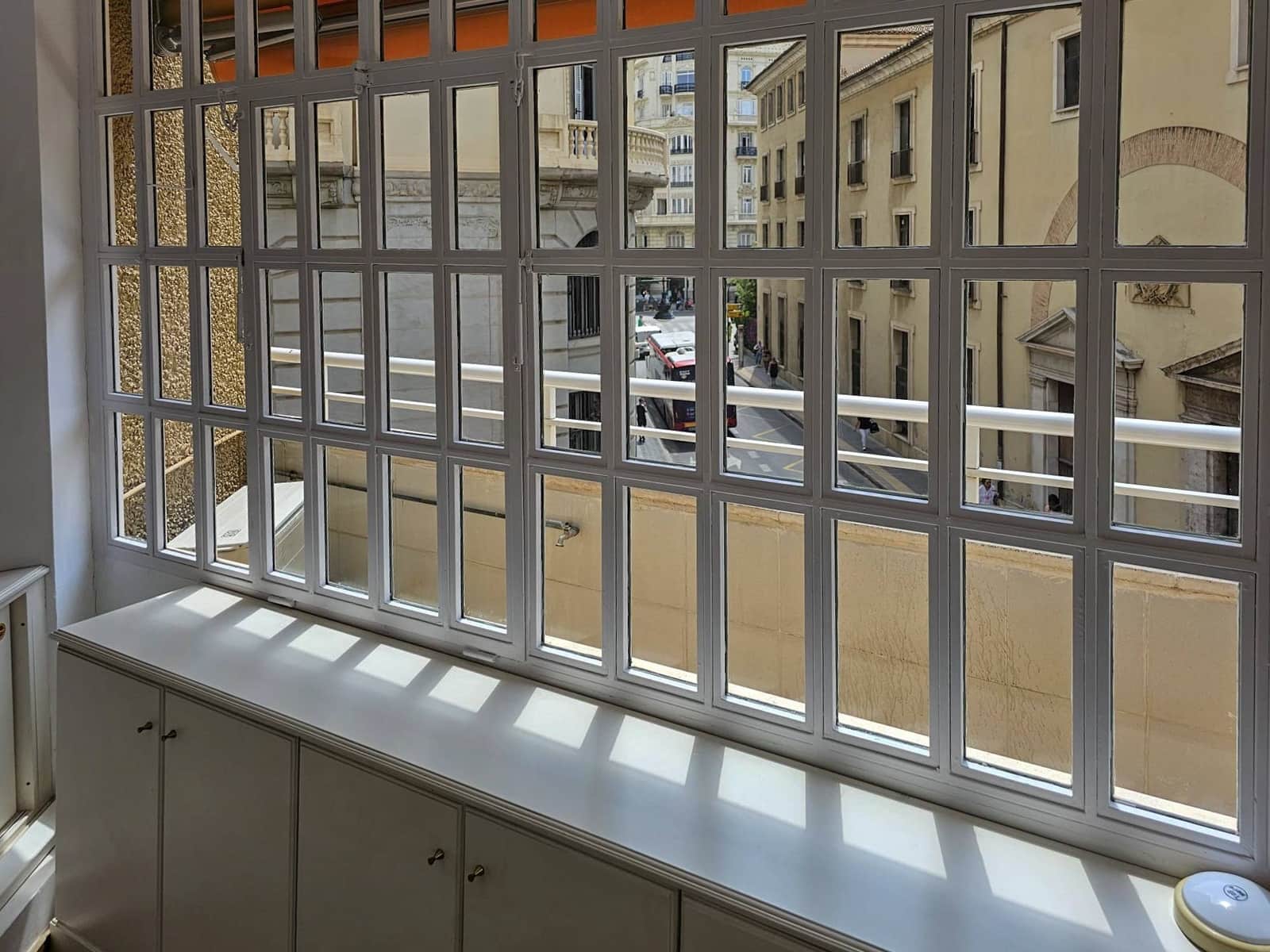 5 soveværelse Lejlighed til leje i Valencia by - € 2.800 (Ref: 9656129)