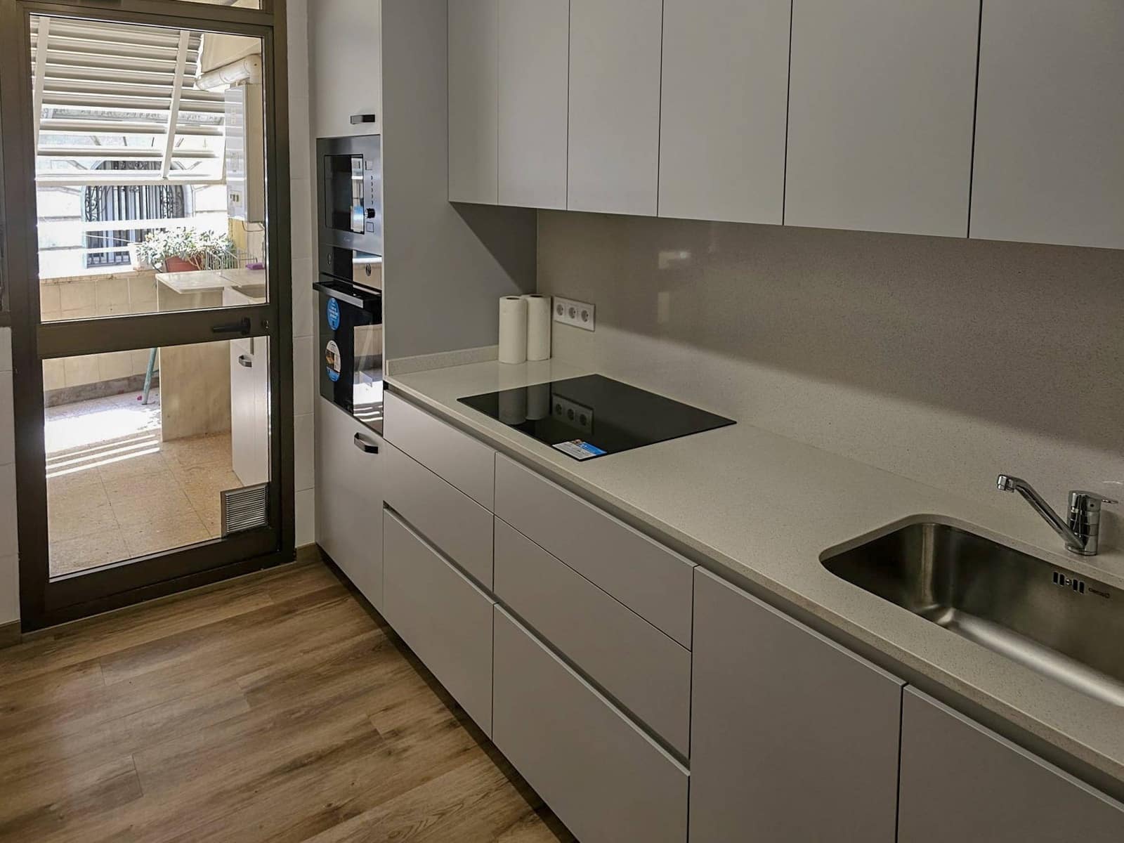 5 soveværelse Lejlighed til leje i Valencia by - € 2.800 (Ref: 9656129)