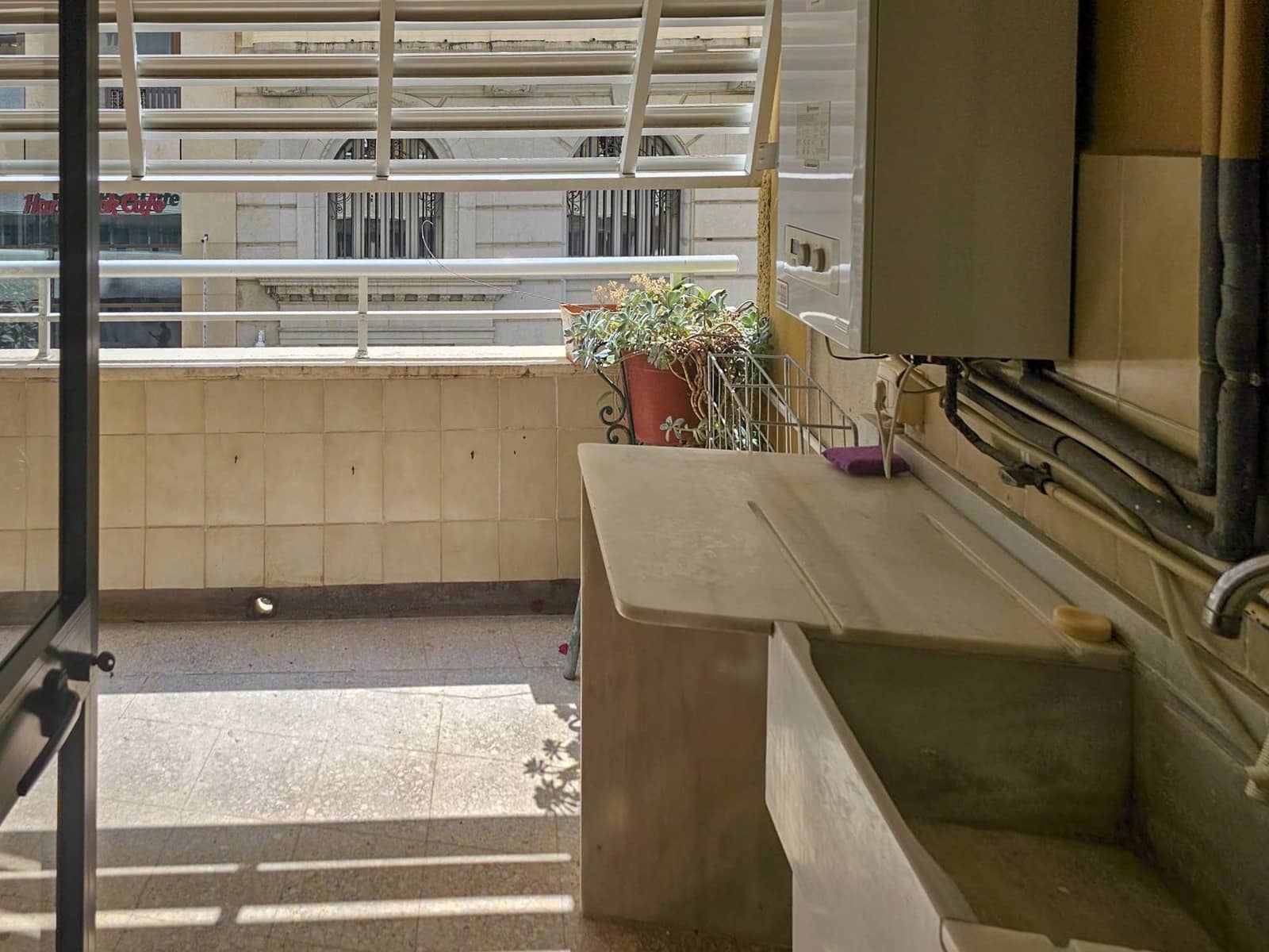 5 soveværelse Lejlighed til leje i Valencia by - € 2.800 (Ref: 9656129)