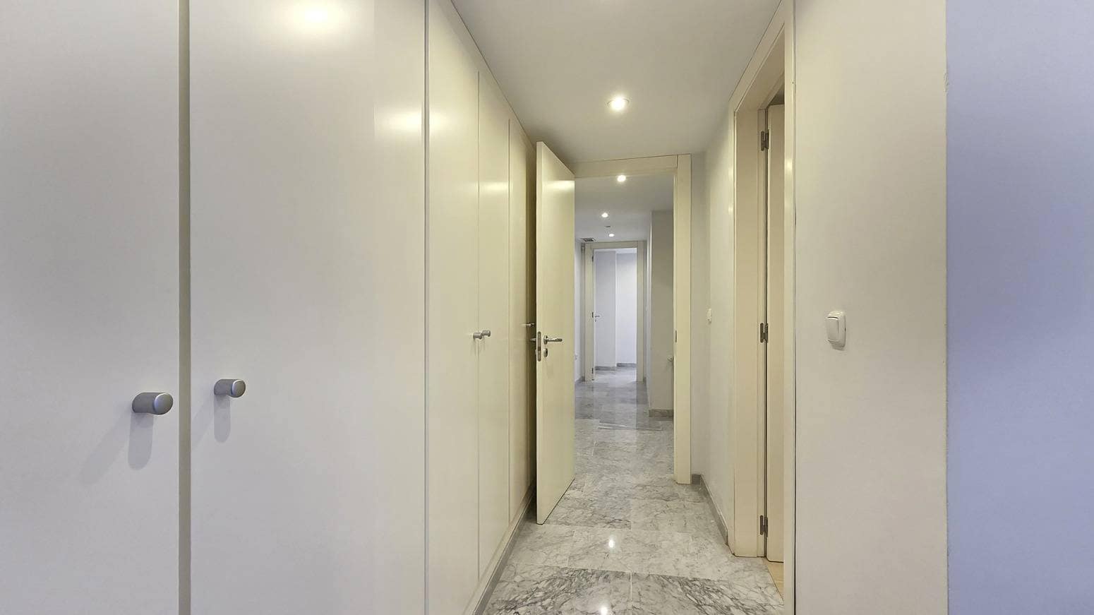 Piso de 6 habitaciones en València ciudad en venta con garaje - 820.000 € (Ref: 9656130)