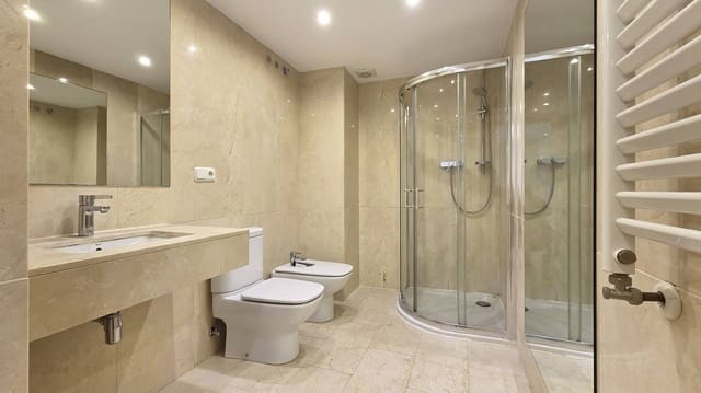 6 soverom Leilighet til salgs i La Roqueta, Valencia by med garasje - € 820 000 (Ref: 9656130)