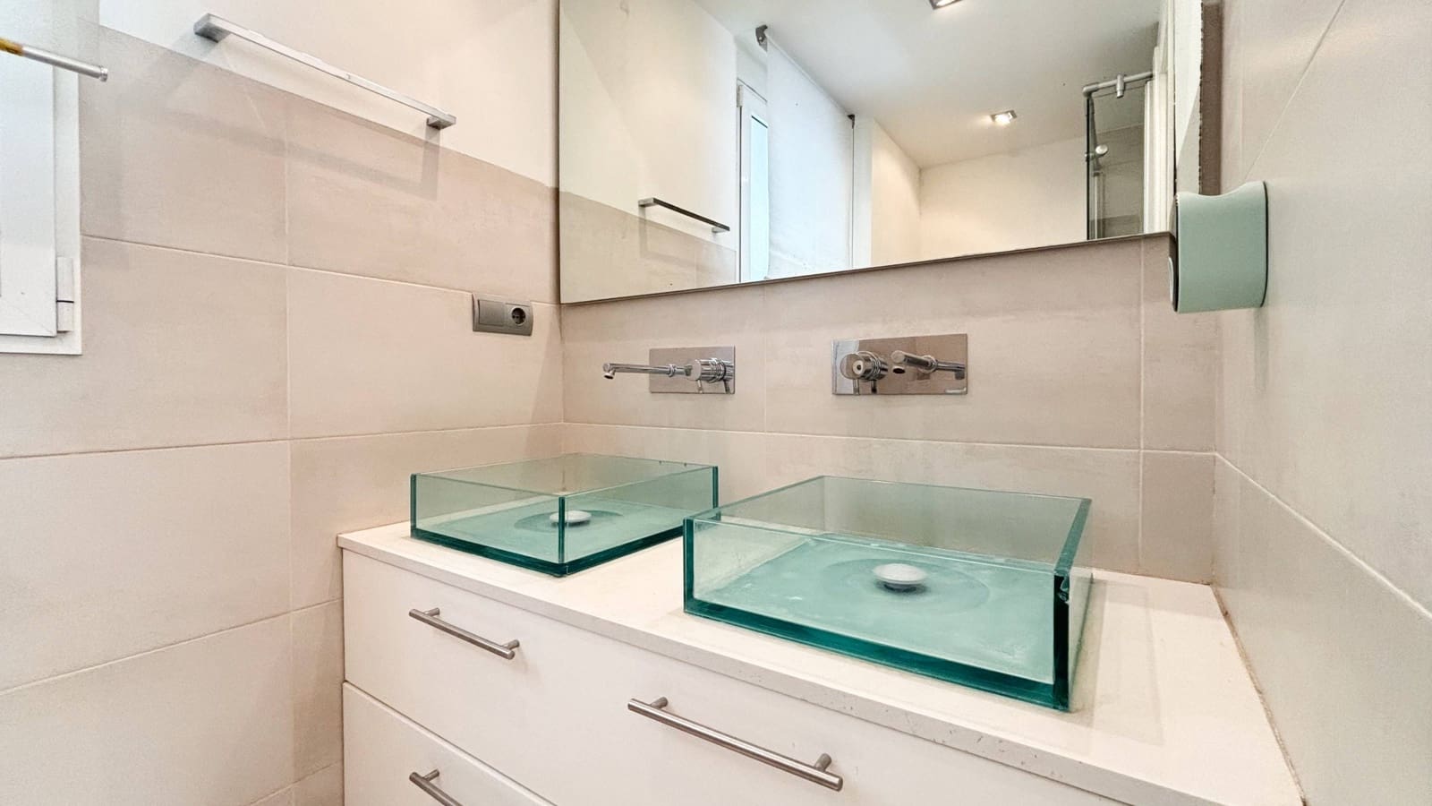 Piso de 2 habitaciones en València ciudad en venta - 340.000 € (Ref: 9738581)