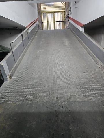 Garaż na sprzedaż w Arrancapins, Miasto Walencja - 28 000 € (Ref: 9780581)