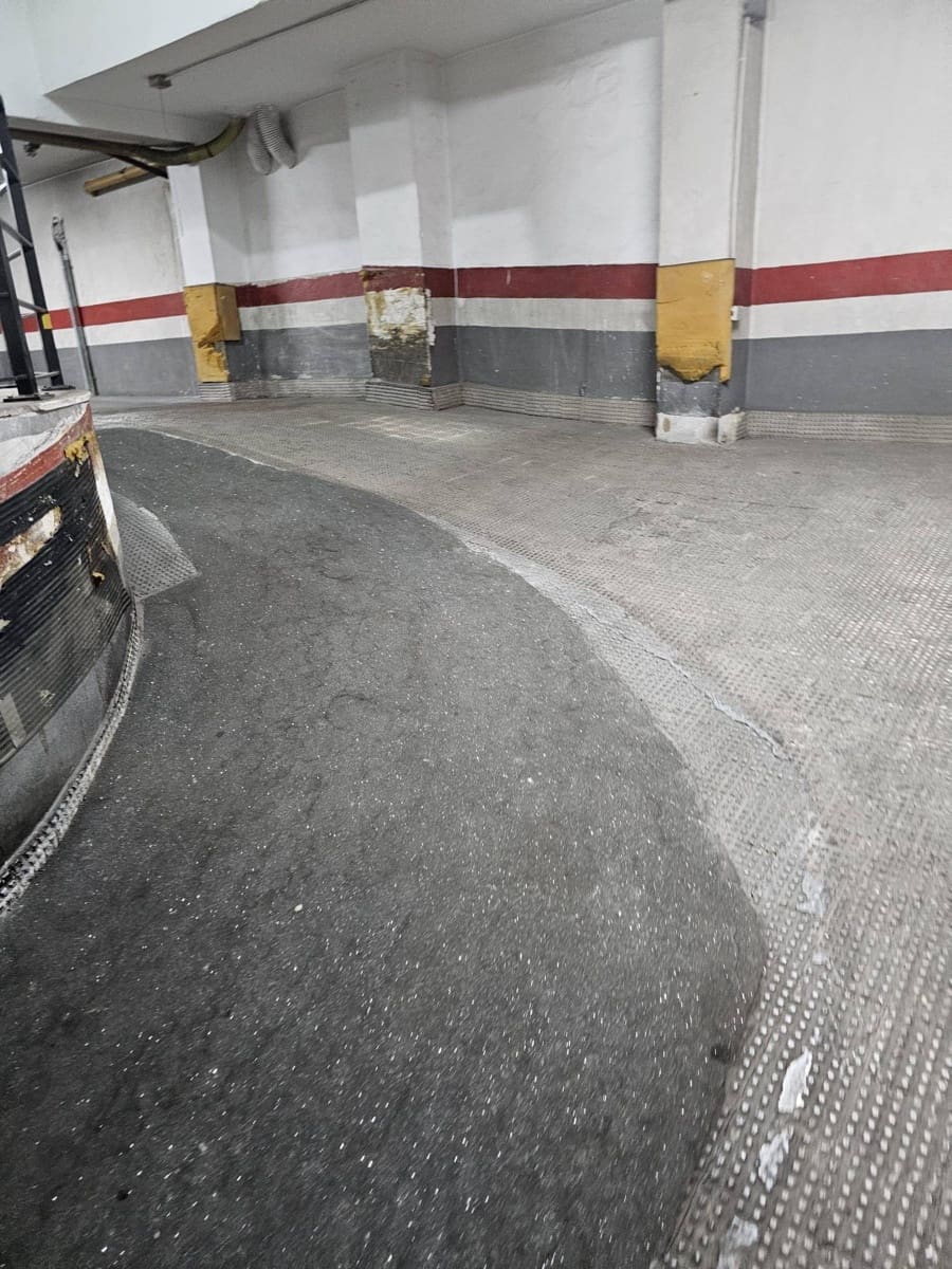 Garage for sale in Valencia city - € 28,000 (Ref: 9780581)