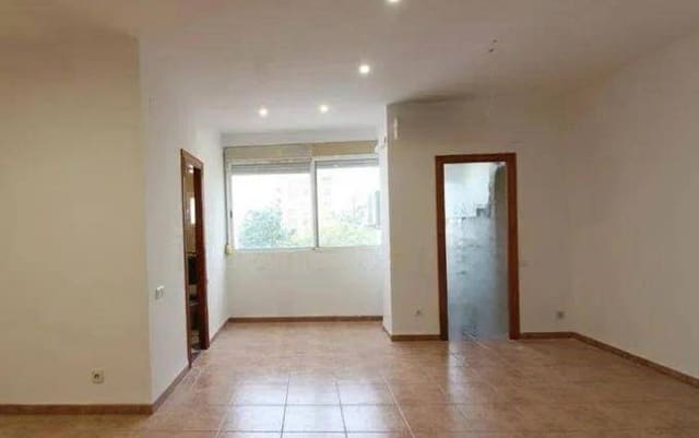 2 slaapkamer Flat te huur in Russafa, Valencia stad - € 1.300 (Ref: 9783157)