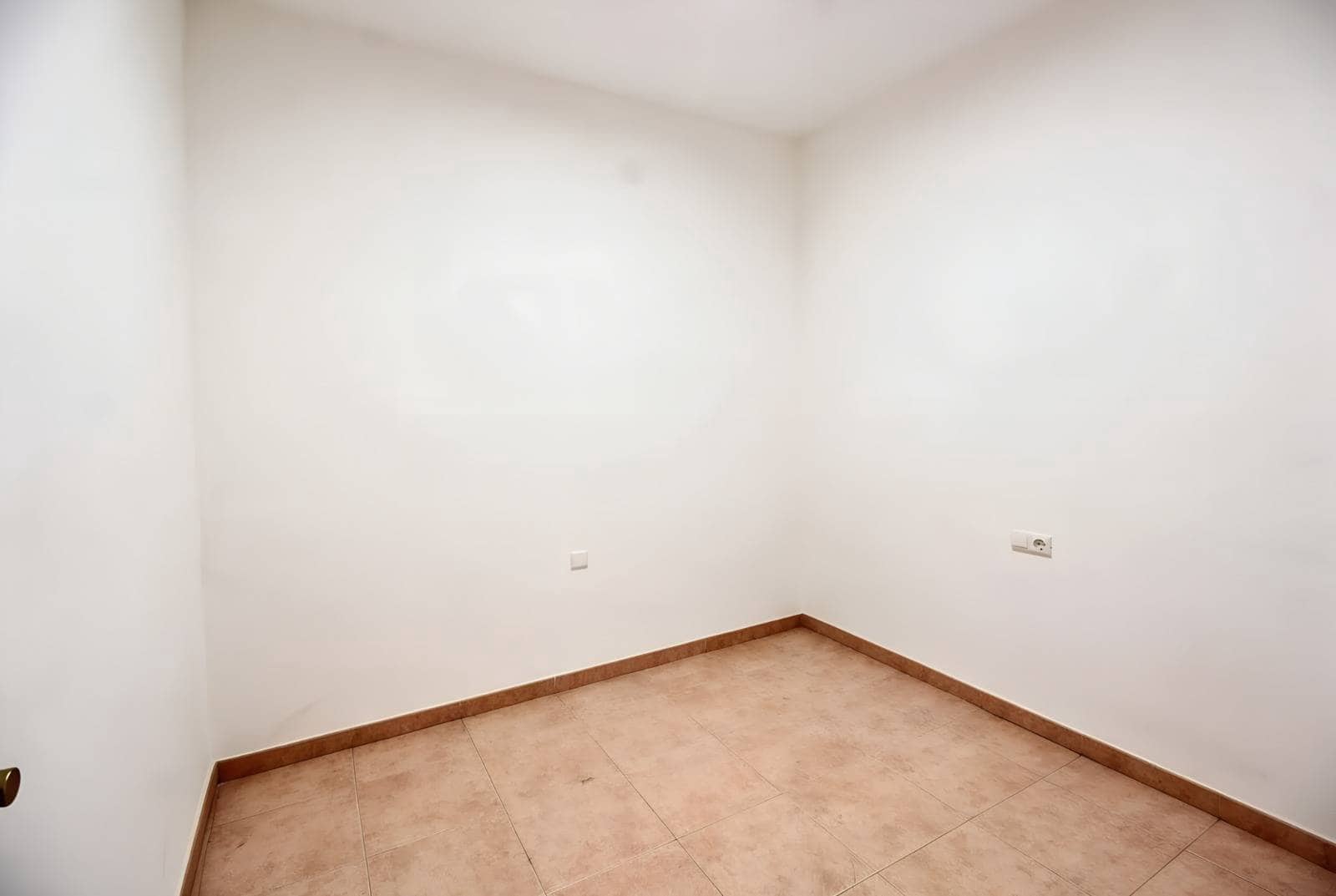 2 slaapkamer Flat te huur in Valencia stad - € 1.300 (Ref: 9783157)