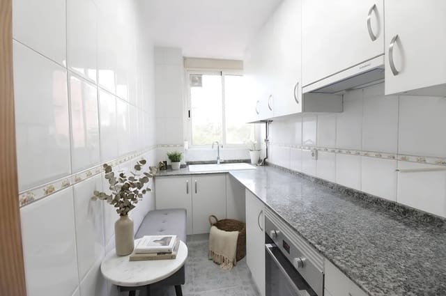 2 slaapkamer Flat te huur in Russafa, Valencia stad - € 1.300 (Ref: 9783157)