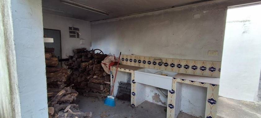 2 sypialnia Finka/Dom wiejski na sprzedaż w Oliva z basenem garażem - 210 000 € (Ref: 9783158)