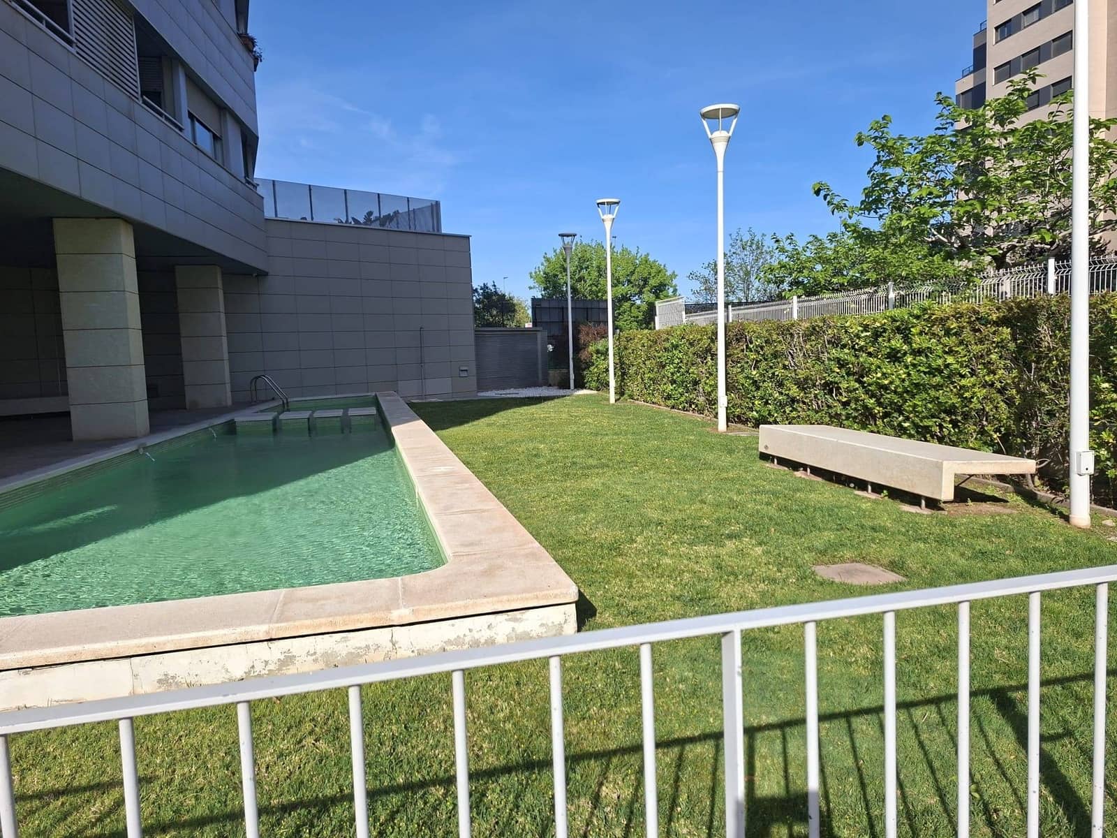 Loft à vendre à Valence ville avec piscine - 235 000 € (Ref: 9794651)