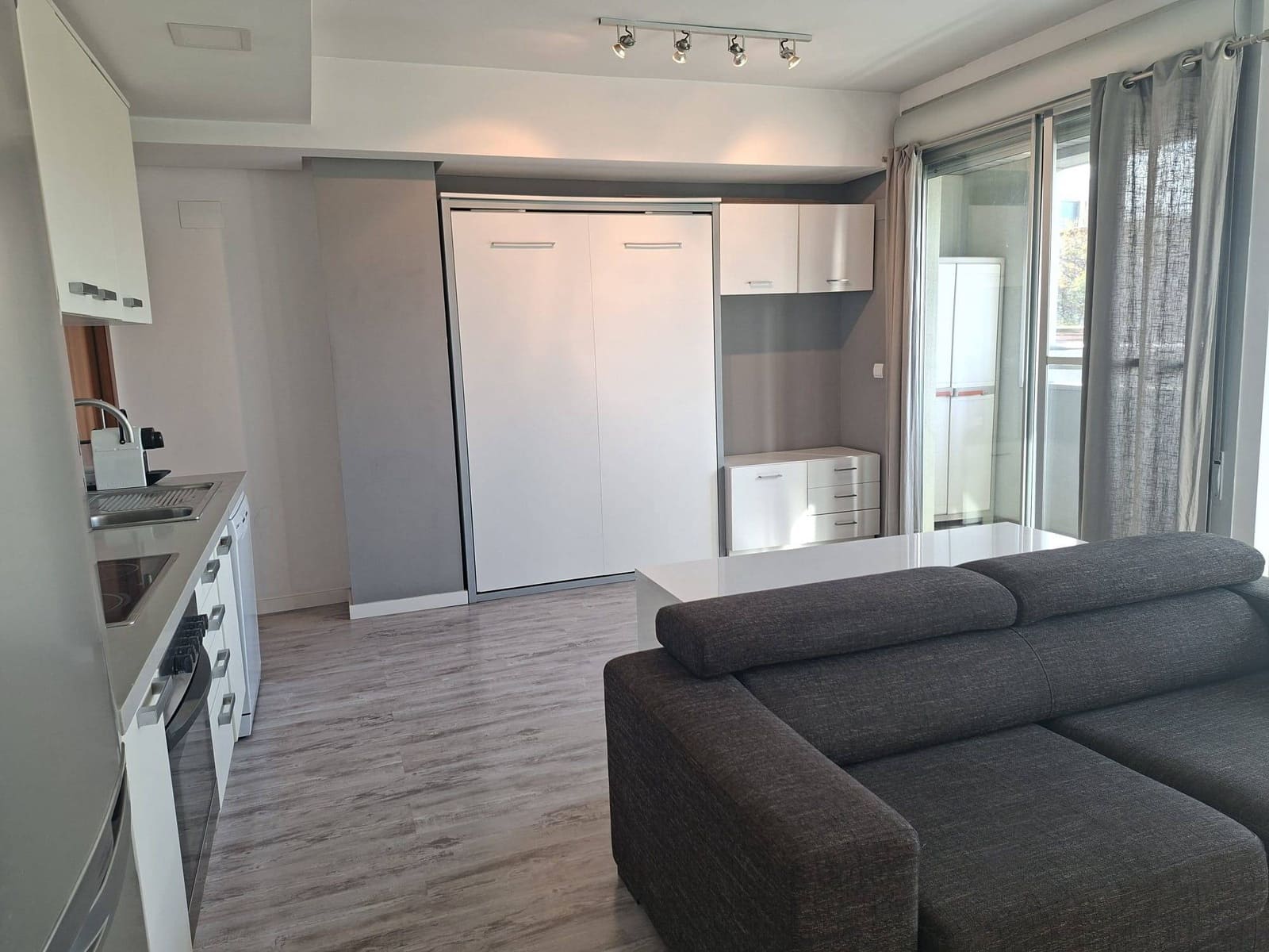 Loft à vendre à Valence ville avec piscine - 235 000 € (Ref: 9794651)