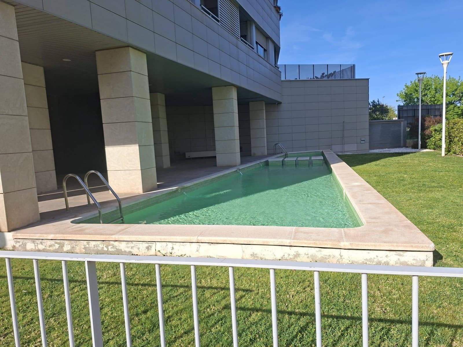 Loft à vendre à Valence ville avec piscine - 235 000 € (Ref: 9794651)
