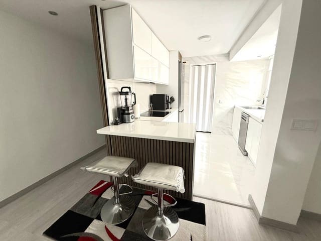 3 makuuhuone Asunto myytävänä paikassa Sant Isidre, Valencia kaupunki - 319 000 € (Ref: 9794652)