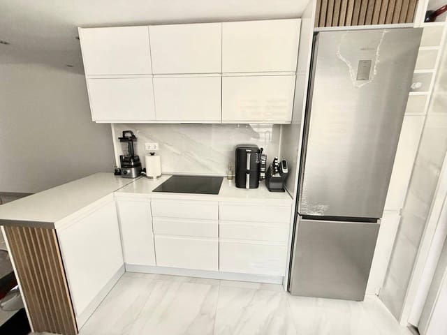 3 makuuhuone Asunto myytävänä paikassa Sant Isidre, Valencia kaupunki - 319 000 € (Ref: 9794652)