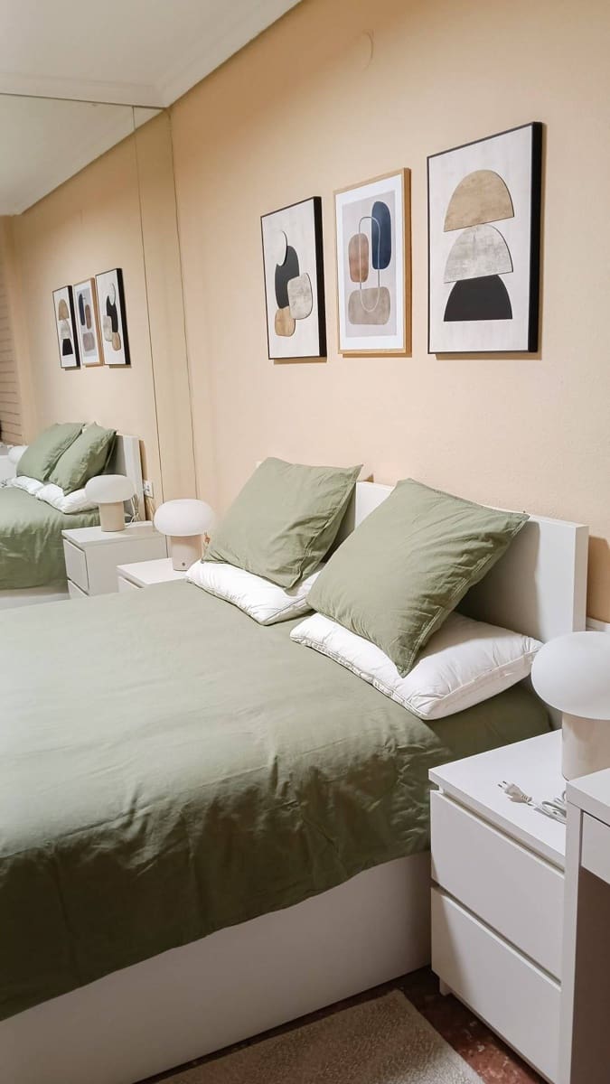 1 soverom Leilighet til leie i Valencia by - € 1 200 (Ref: 9807983)