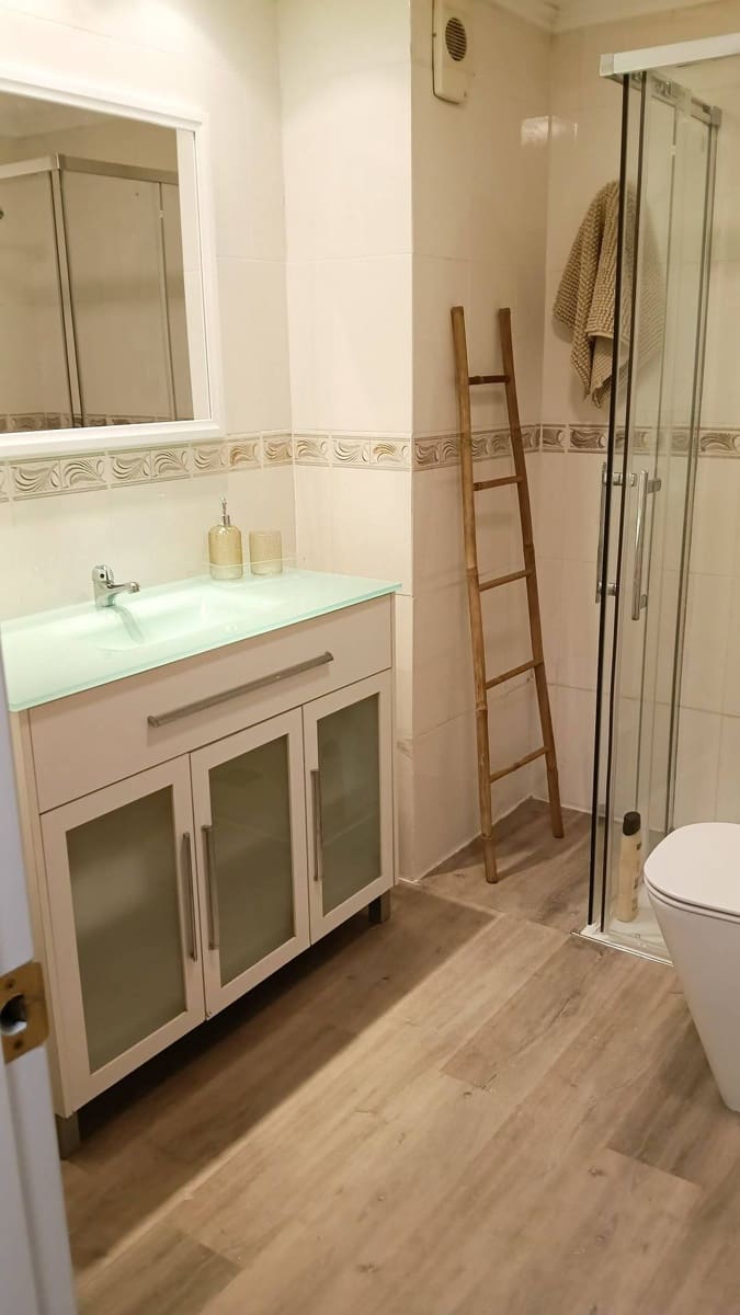 1 soverom Leilighet til leie i Valencia by - € 1 200 (Ref: 9807983)