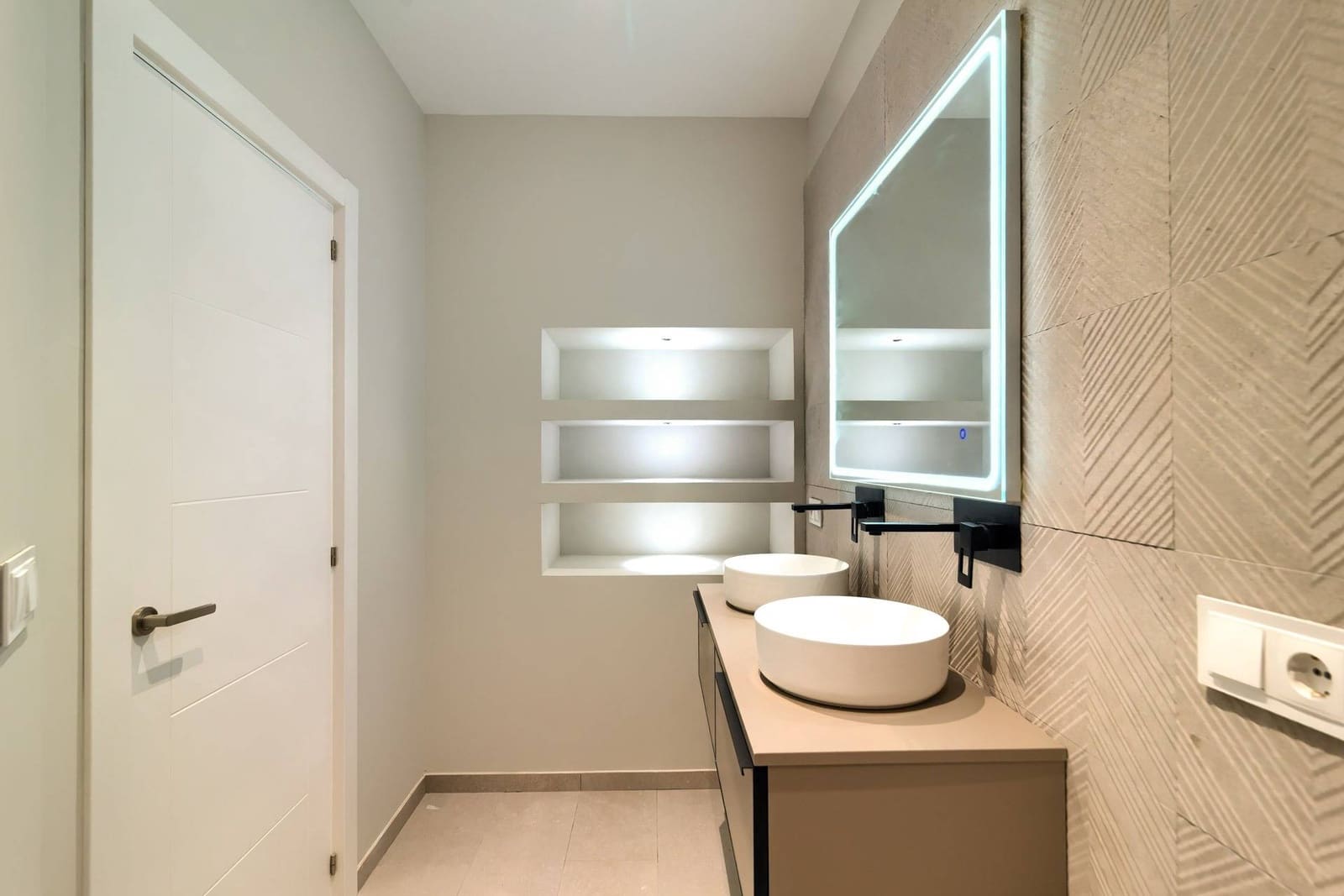 3 chambre Appartement à vendre à Valence ville - 695 000 € (Ref: 9811933)