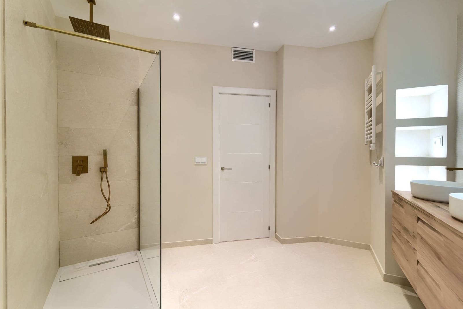 3 chambre Appartement à vendre à Valence ville - 695 000 € (Ref: 9811933)