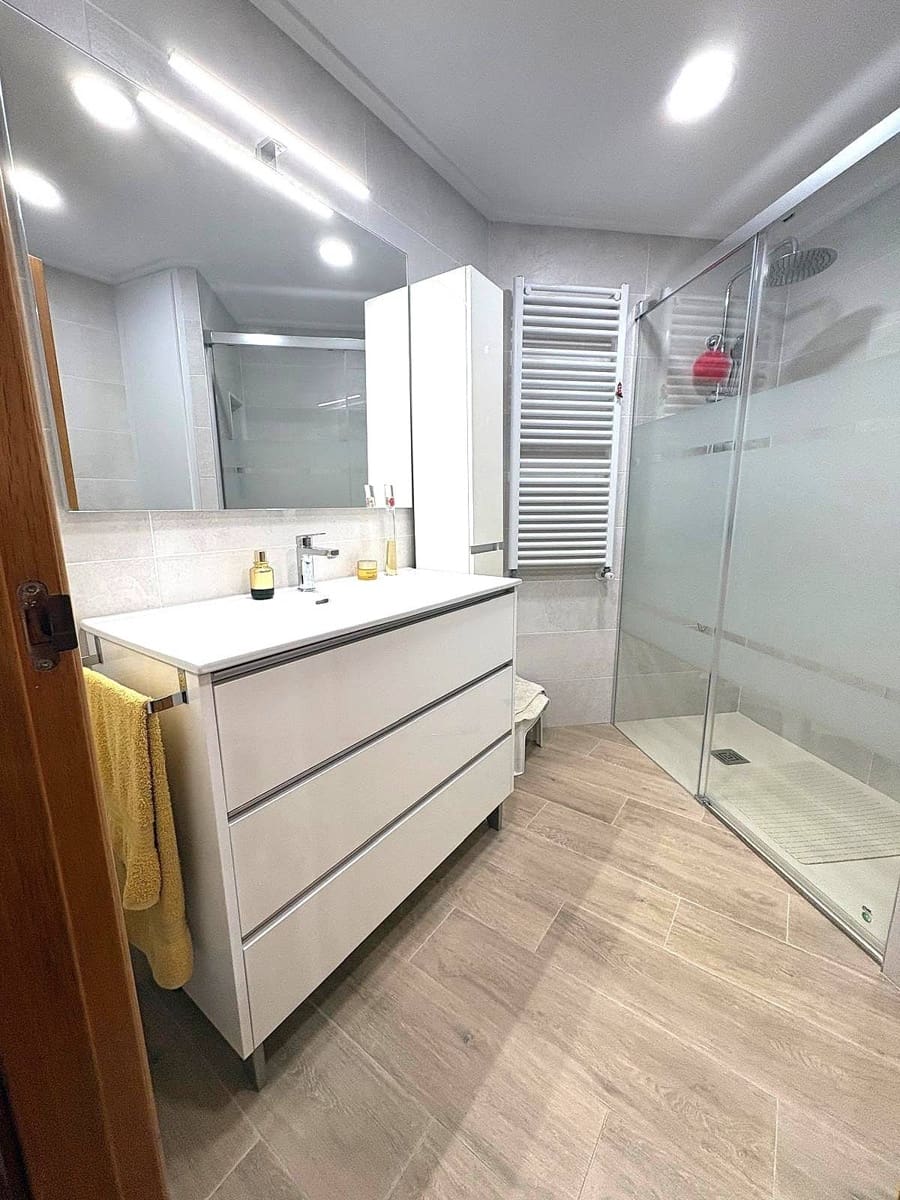 3 bedroom Flat for sale in Valencia city - € 639,000 (Ref: 9861887)