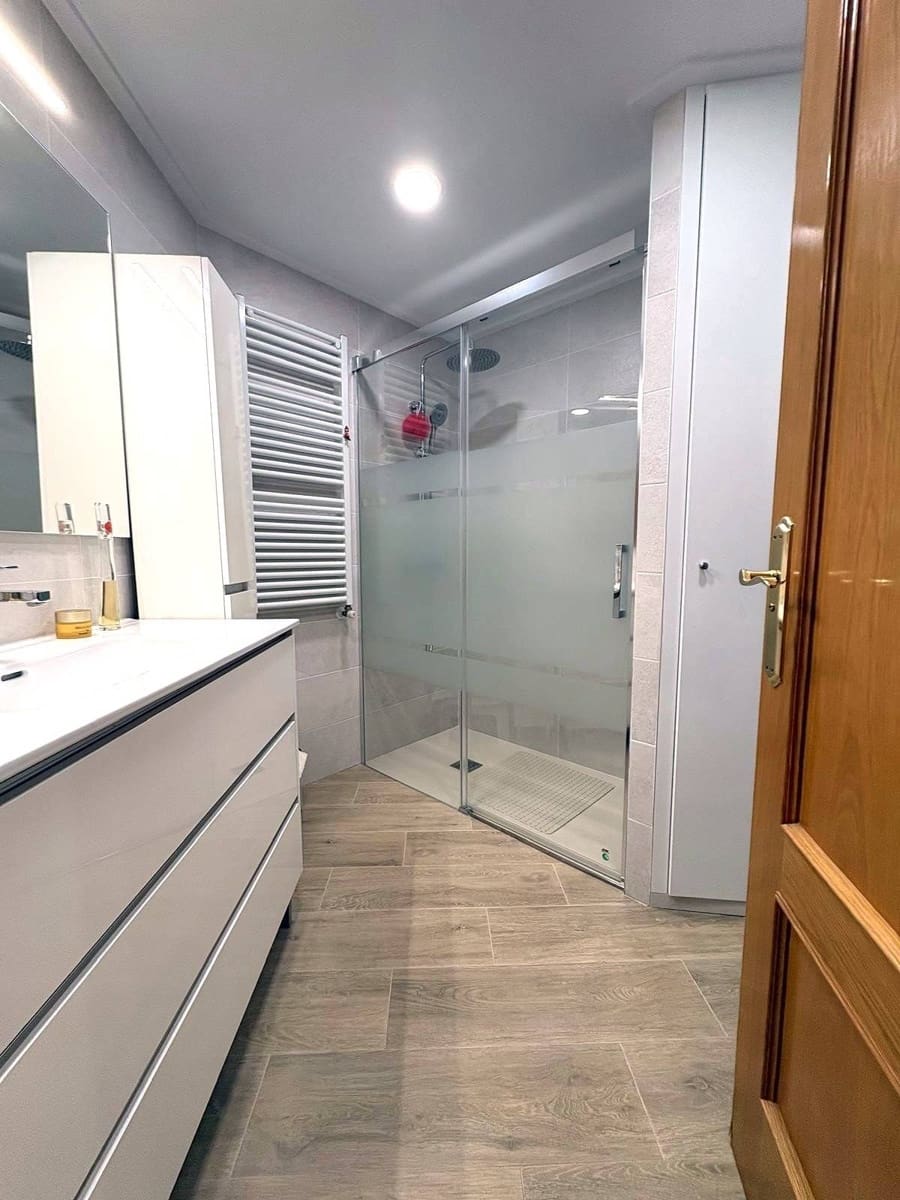 3 bedroom Flat for sale in Valencia city - € 639,000 (Ref: 9861887)