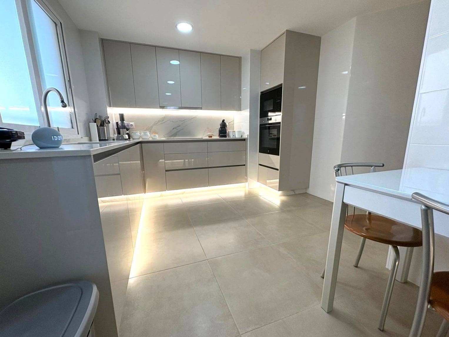 3 bedroom Flat for sale in Valencia city - € 639,000 (Ref: 9861887)