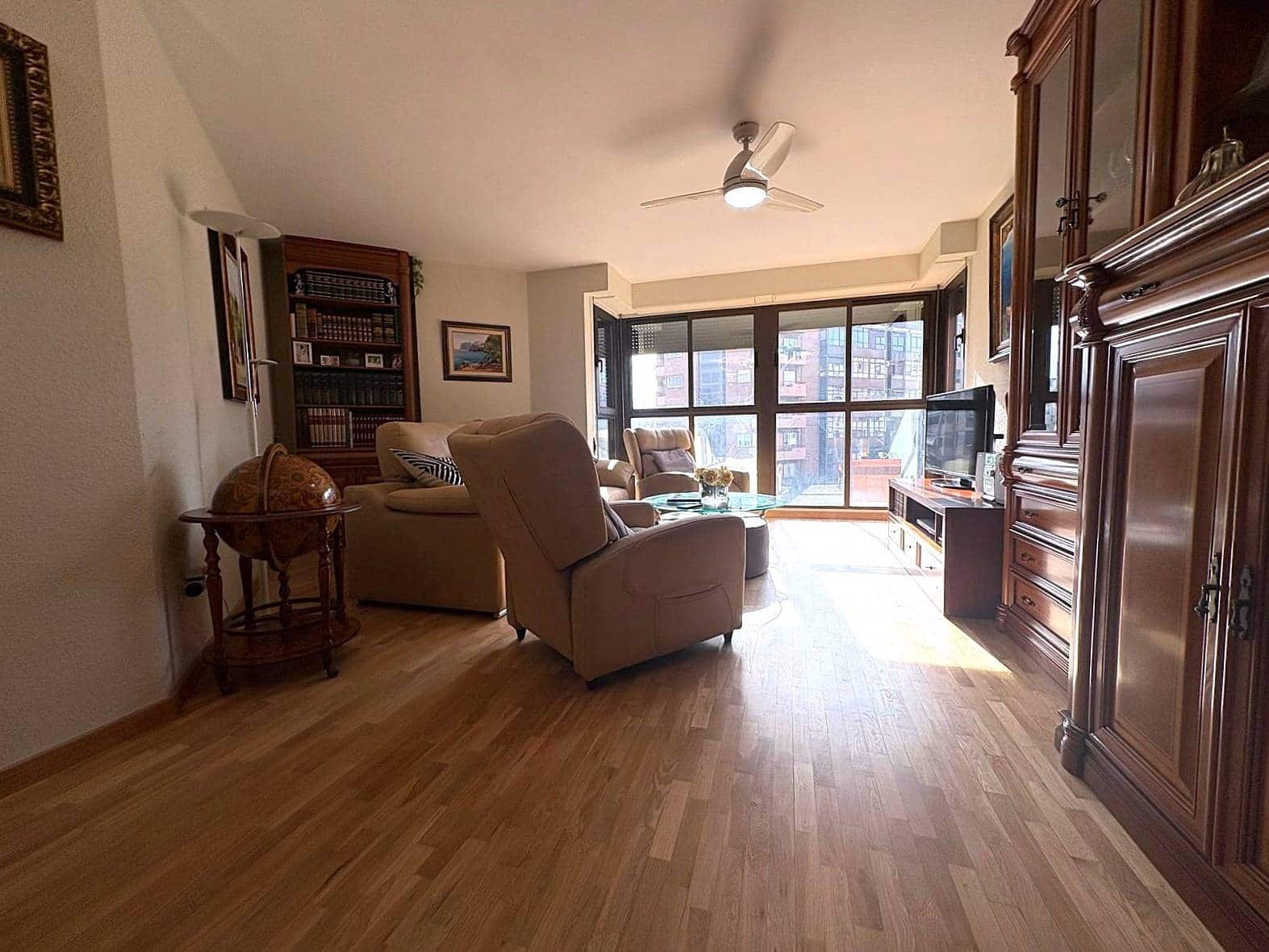 3 bedroom Flat for sale in Valencia city - € 639,000 (Ref: 9861887)