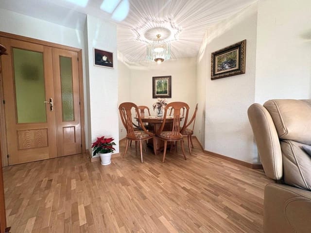 3 bedroom Flat for sale in Russafa, Valencia city - € 639,000 (Ref: 9861887)
