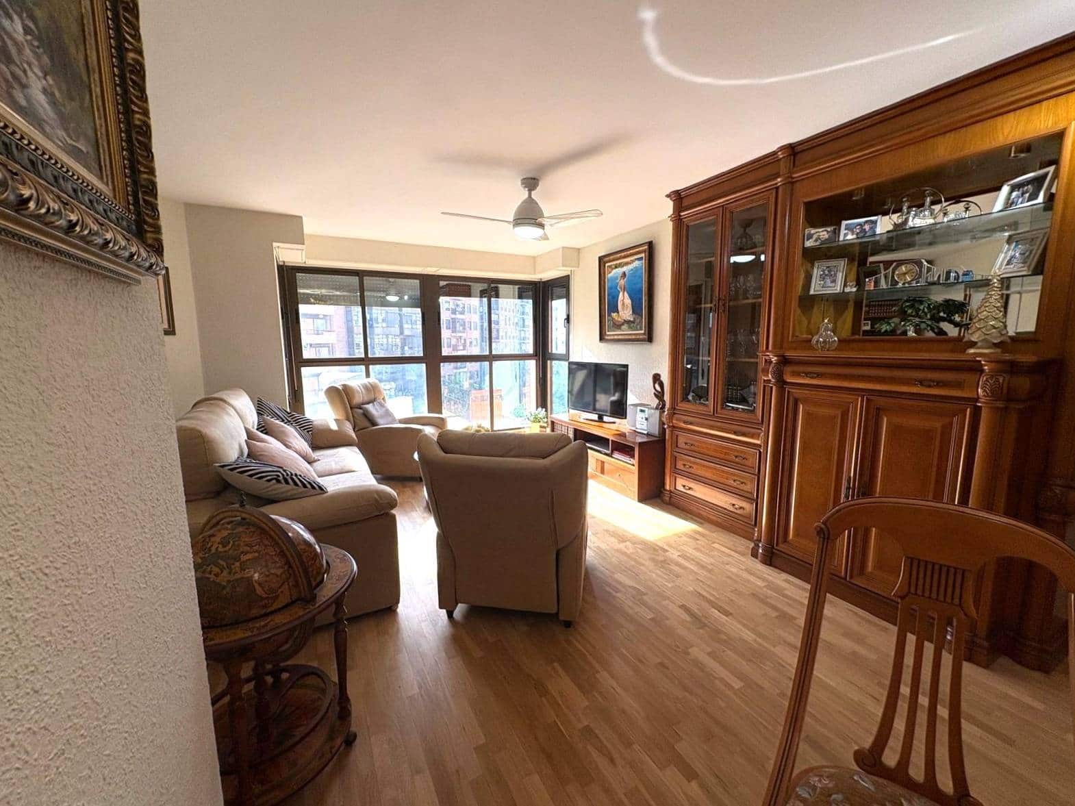 3 bedroom Flat for sale in Valencia city - € 639,000 (Ref: 9861887)