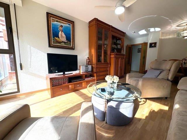 3 bedroom Flat for sale in Russafa, Valencia city - € 639,000 (Ref: 9861887)