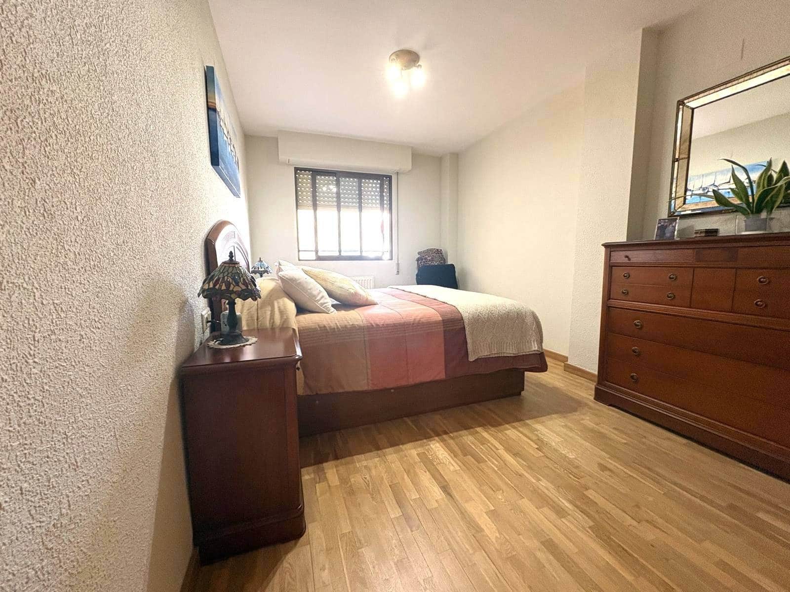 3 bedroom Flat for sale in Valencia city - € 639,000 (Ref: 9861887)