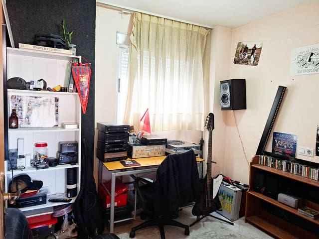 3 sypialnia Mieszkanie na sprzedaż w Sant Isidre, Miasto Walencja z garażem - 245 000 € (Ref: 9873526)