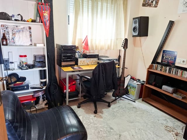 3 sypialnia Mieszkanie na sprzedaż w Sant Isidre, Miasto Walencja z garażem - 245 000 € (Ref: 9873526)