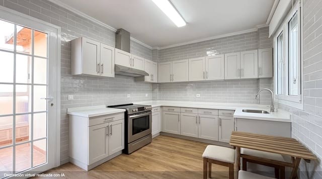 4 bedroom Penthouse for sale in Arrancapins, Valencia city - € 520,000 (Ref: 9893897)