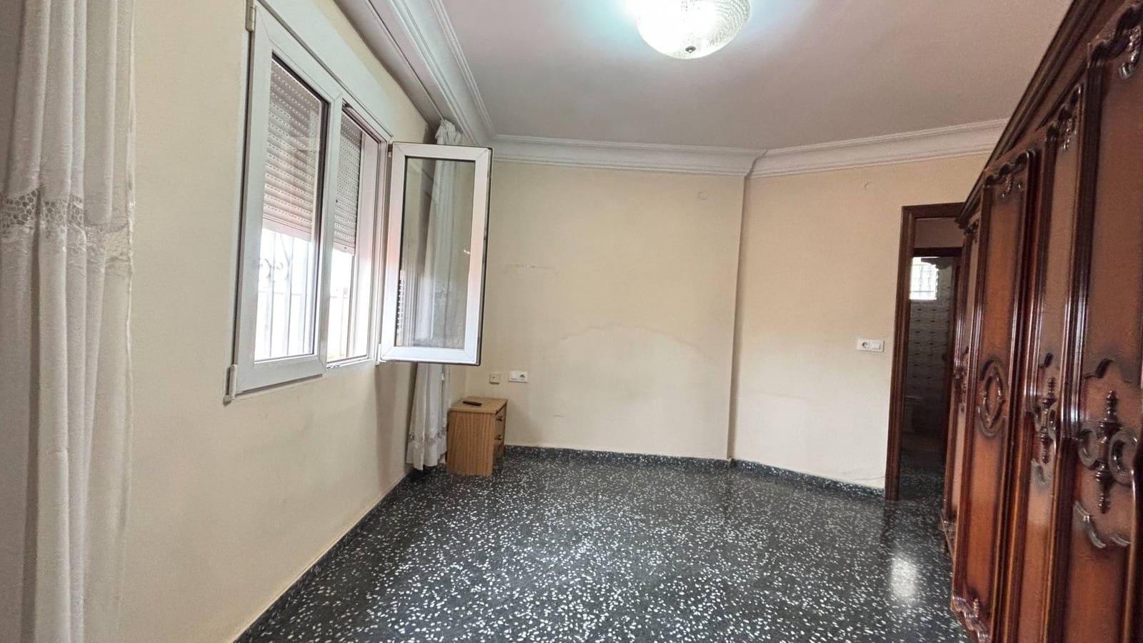 4 bedroom Penthouse for sale in Valencia city - € 520,000 (Ref: 9893897)