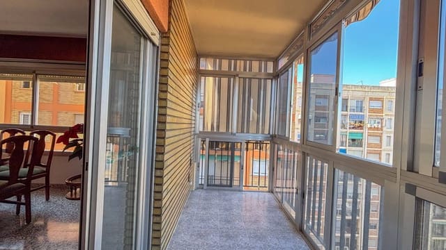 4 bedroom Flat for sale in Soternes, Valencia city - € 238,000 (Ref: 9893898)
