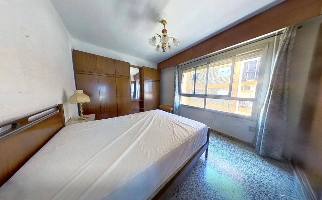 4 slaapkamer Flat te koop in Valencia stad - € 238.000 (Ref: 9893898)