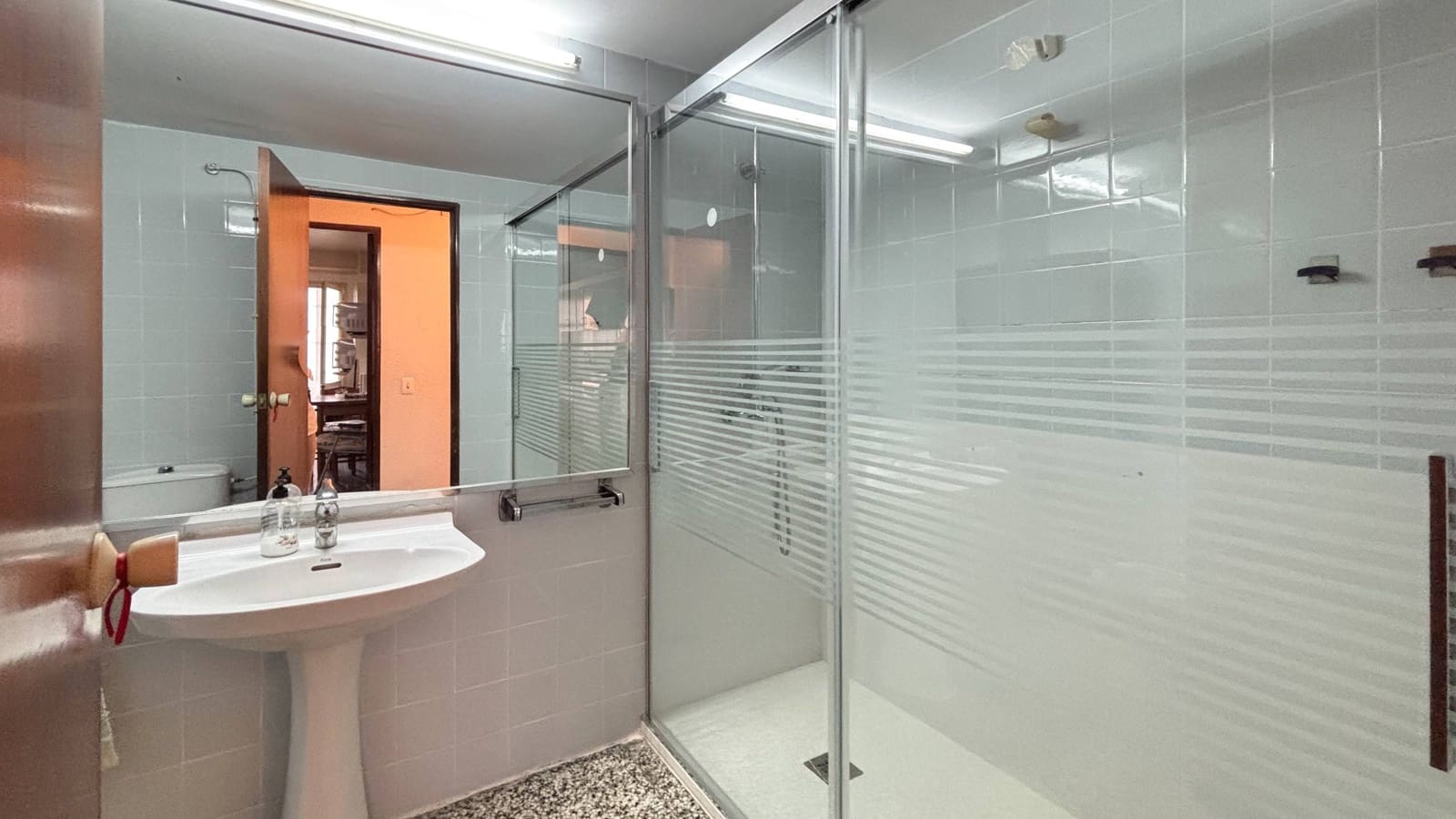 4 slaapkamer Flat te koop in Valencia stad - € 238.000 (Ref: 9893898)