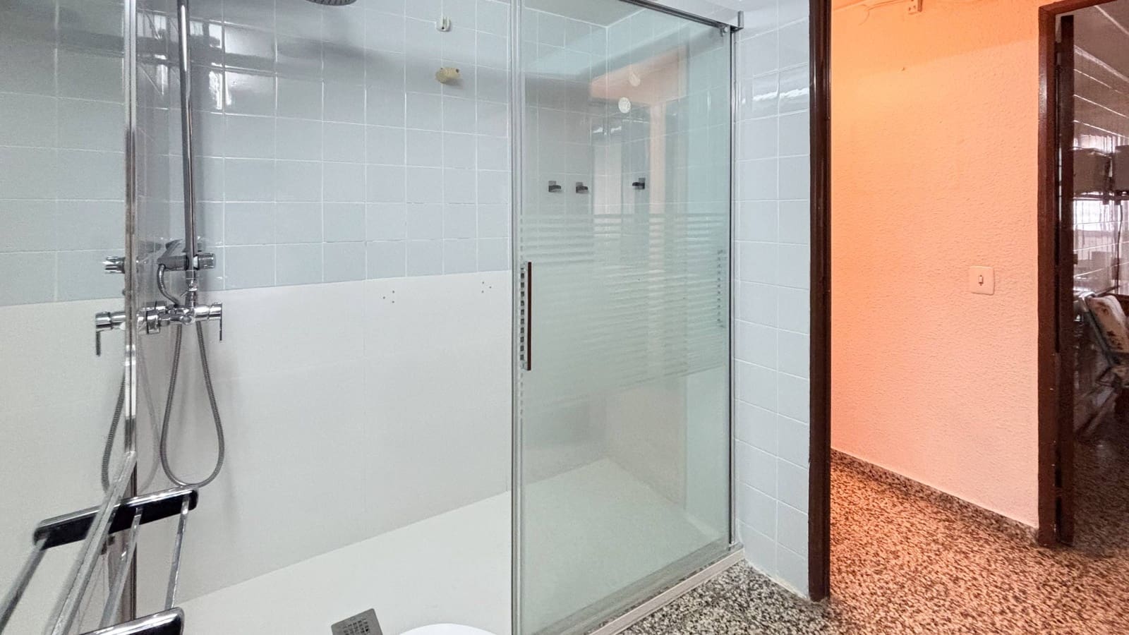 4 slaapkamer Flat te koop in Valencia stad - € 238.000 (Ref: 9893898)